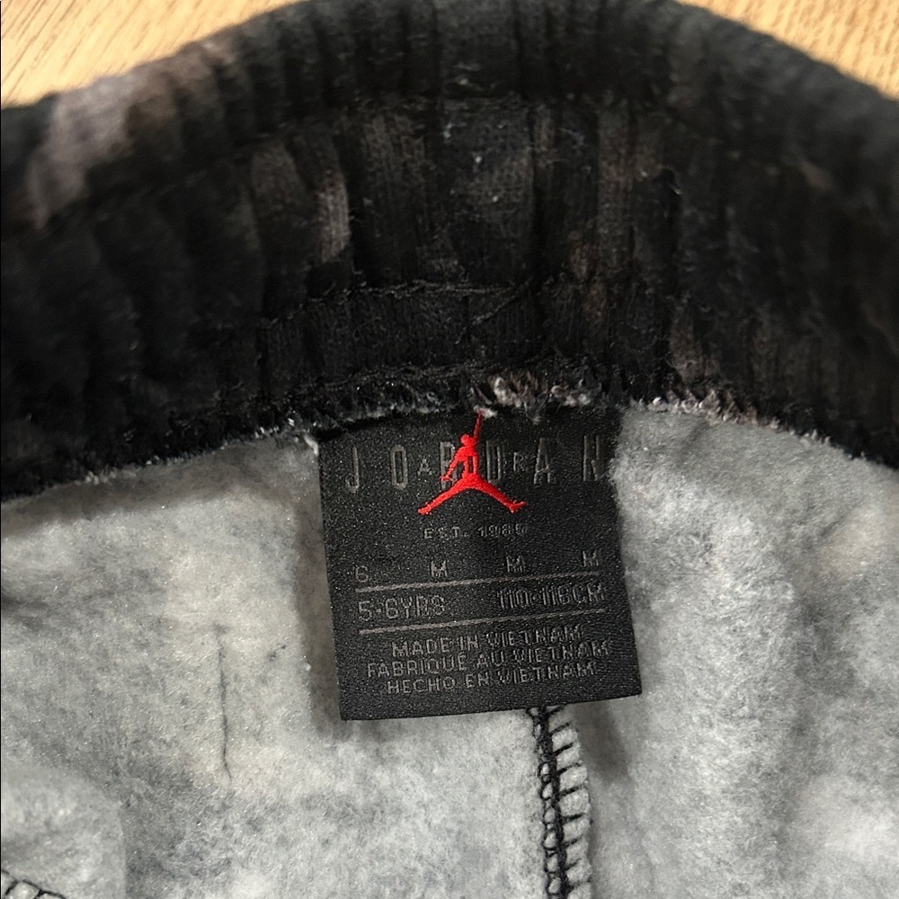 Jordan Kids Black Patterned Joggers - Picture 3 of 5